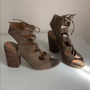 Steve Madden sandals